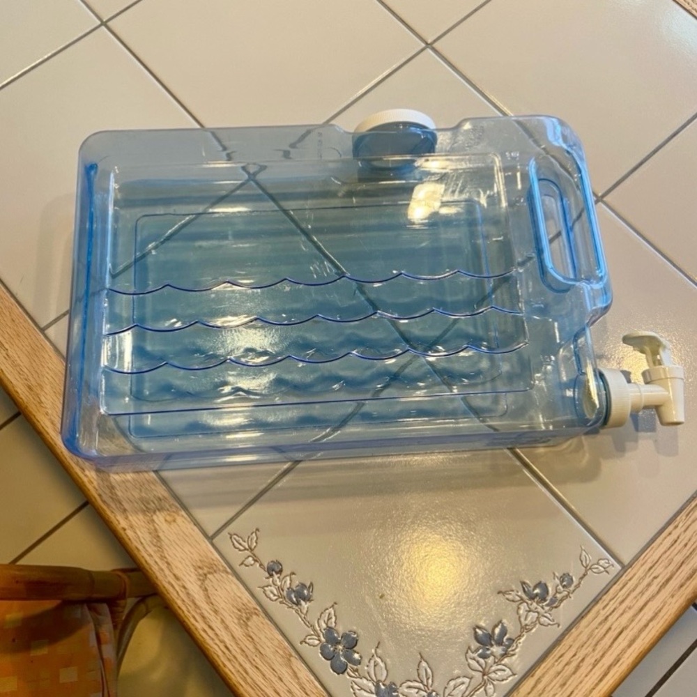 1.25 gal beverage dispenser for fridge